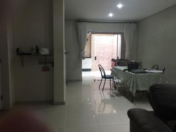 Casa / Condomínio em Jacareí Alugar por R$2.600,00