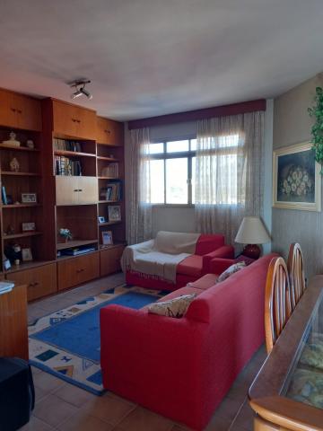 Apartamento / Padrão em São José dos Campos , Comprar por R$300.000,00