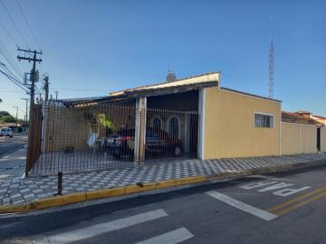 Alugar Casa / Padrão em Jacareí. apenas R$ 340.000,00