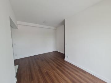 Apartamento / Padrão em Jacareí Alugar por R$1.800,00