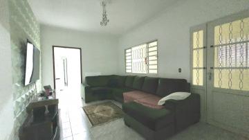 Alugar Casa / Padrão em Jacareí. apenas R$ 381.000,00