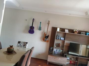 Alugar Apartamento / Padrão em Jacareí R$ 1.000,00 - Foto 9