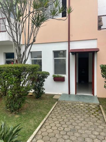 Casa / Condomínio em Jacareí Alugar por R$1.800,00