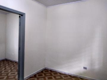 Alugar Casa / Padrão em Jacareí R$ 750,00 - Foto 6