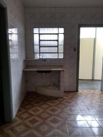 Alugar Casa / Padrão em Jacareí R$ 750,00 - Foto 11