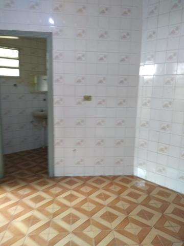 Alugar Casa / Padrão em Jacareí R$ 750,00 - Foto 10
