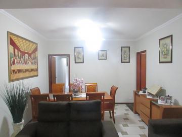 Alugar Casa / Padrão em Jacareí. apenas R$ 530.000,00