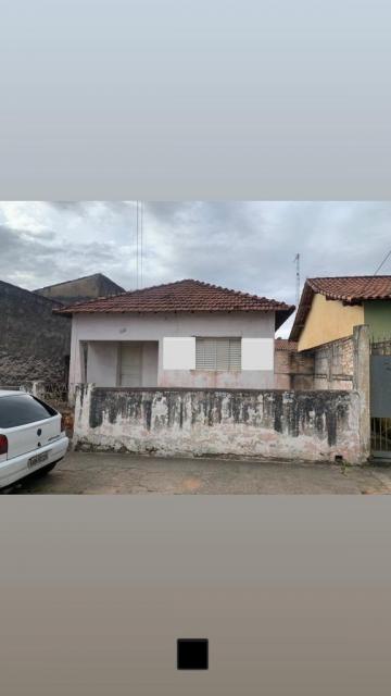 Alugar Casa / Padrão em Jacareí. apenas R$ 250.000,00