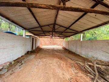 Próximo a represa na toca do leitão excelente terreno de 540 mts com galpão de 140mts