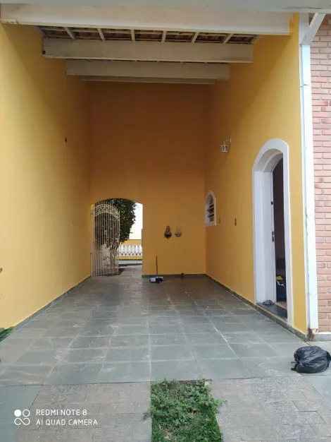 CASA COM 3 DORMITÓRIOS SENDO 1 SUÍTE - SANTA MARIA - JACAREÍ