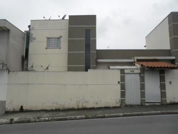 Alugar Casa / Padrão em Jacareí. apenas R$ 1.000,00