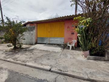 Alugar Casa / Padrão em Jacareí. apenas R$ 200.000,00