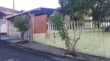 Excelente casa térrea com Edicula