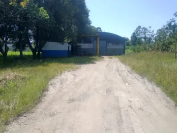 GALPÃO INDUSTRIAL / COMERCIAL  DE 4400M²  DE TERRENO E 650M² COSNTRUÍDO - RIO ABAIXO JACAREÍ SP