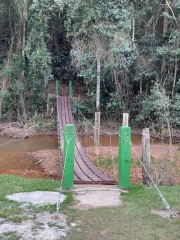 Ótimo terreno no Condomínio Lago Dourado.