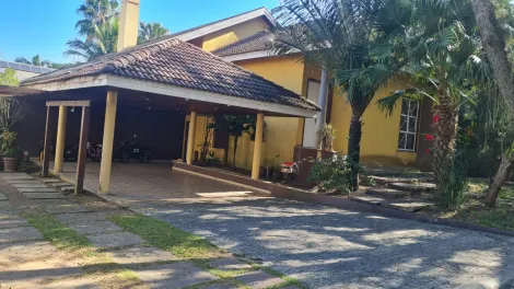 Alugar Casa / Condomínio em Jacareí. apenas R$ 2.300.000,00