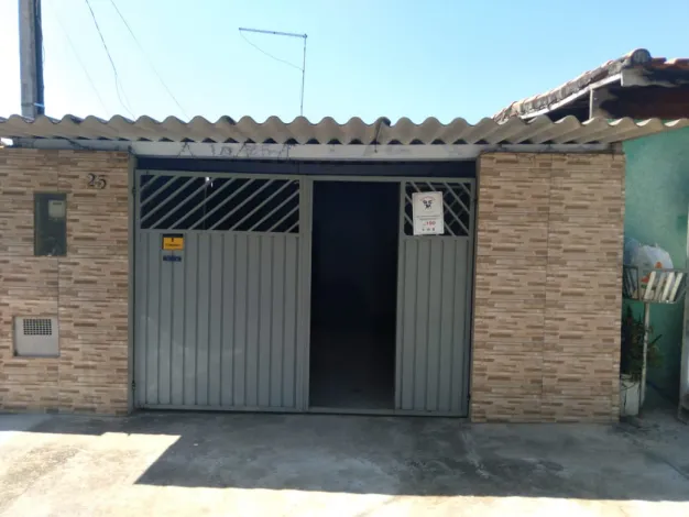 Alugar Casa / Padrão em Jacareí. apenas R$ 220.000,00