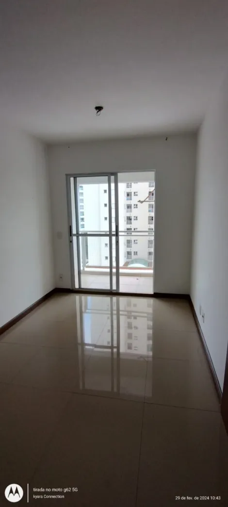 Alugar Apartamento / Padrão em Jacareí. apenas R$ 2.000,00
