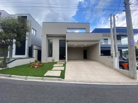 Casa em Condomínio 03 Dormitórios sendo 01 suite - São João Jacareí SP