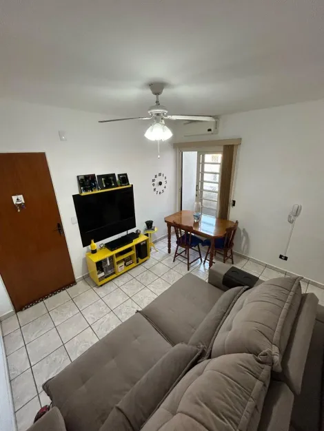 Alugar Apartamento / Padrão em Jacareí. apenas R$ 180.000,00