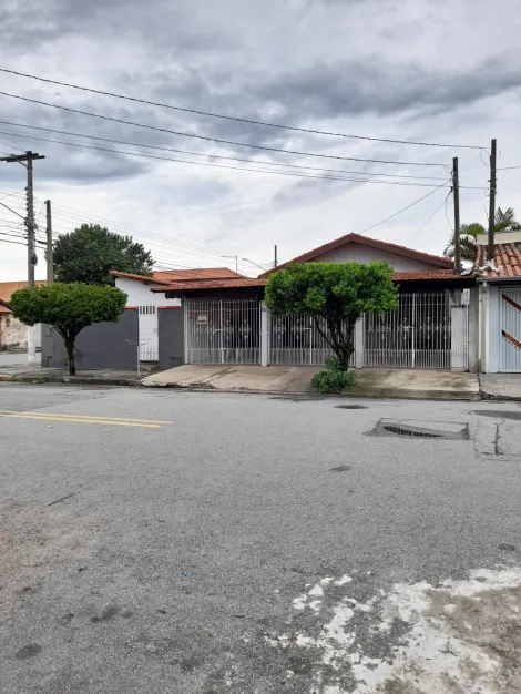 Alugar Casa / Padrão em Jacareí. apenas R$ 820.000,00