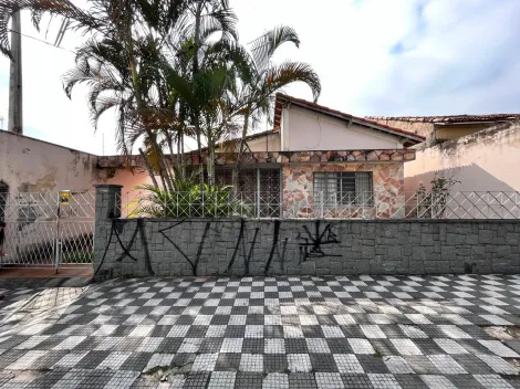 Alugar Casa / Padrão em Jacareí. apenas R$ 550.000,00