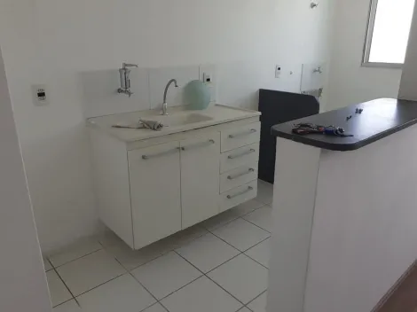 Alugar Apartamento / Padrão em Jacareí. apenas R$ 1.350,00