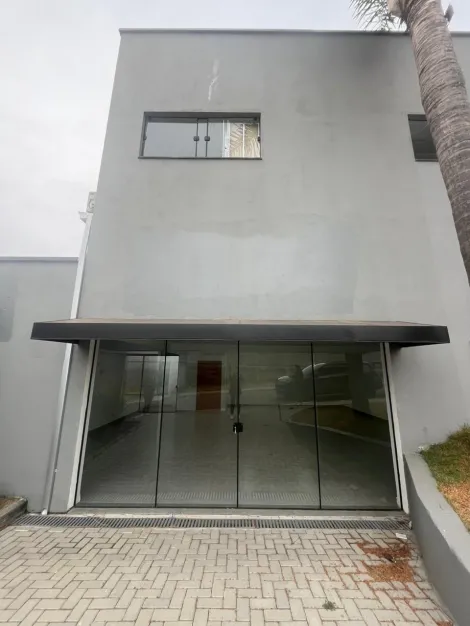 imagem 1 - Ponto Comercial para Aluguel em Localização Privilegiada (PISO INFERIOR) imagem 1 - Ponto Comercial para Aluguel em Localização Privilegiada (PISO INFERIOR)